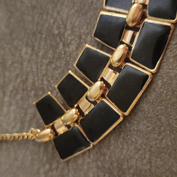 5/$25 Black Geometric Cleopatra Style Bib Necklace - Picture 4 of 8